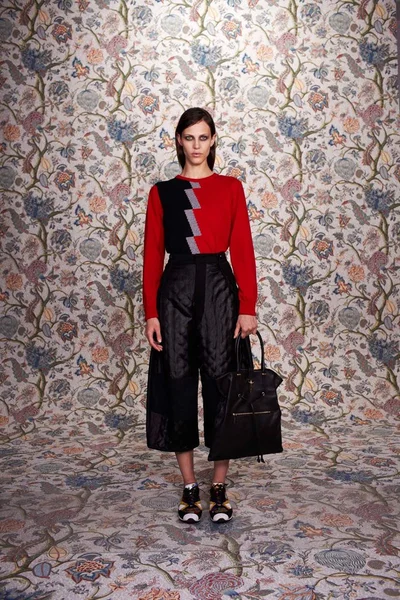 Look 24